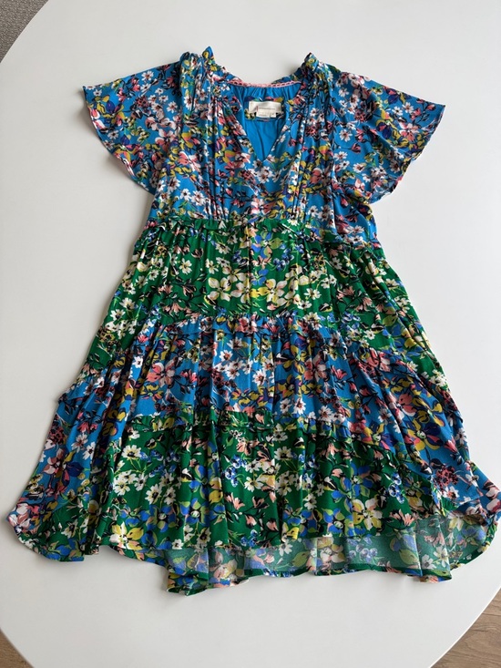 Anthropologie Dresses & Skirts - Anthropologie Blue & Green Floral Tiered V-Neck Dress in size Small Petite